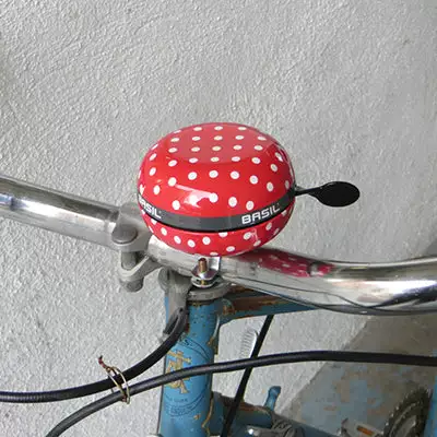 Sonnette De Vélo Big Bell Polkadot 80 Mm - Basil 6 Sonnette De Vélo Big Bell Polkadot 80 Mm - Basil – Image 4